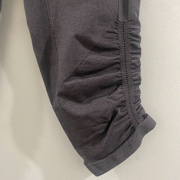 Lululemon In The Flow Crop II - Picture 9 of 11